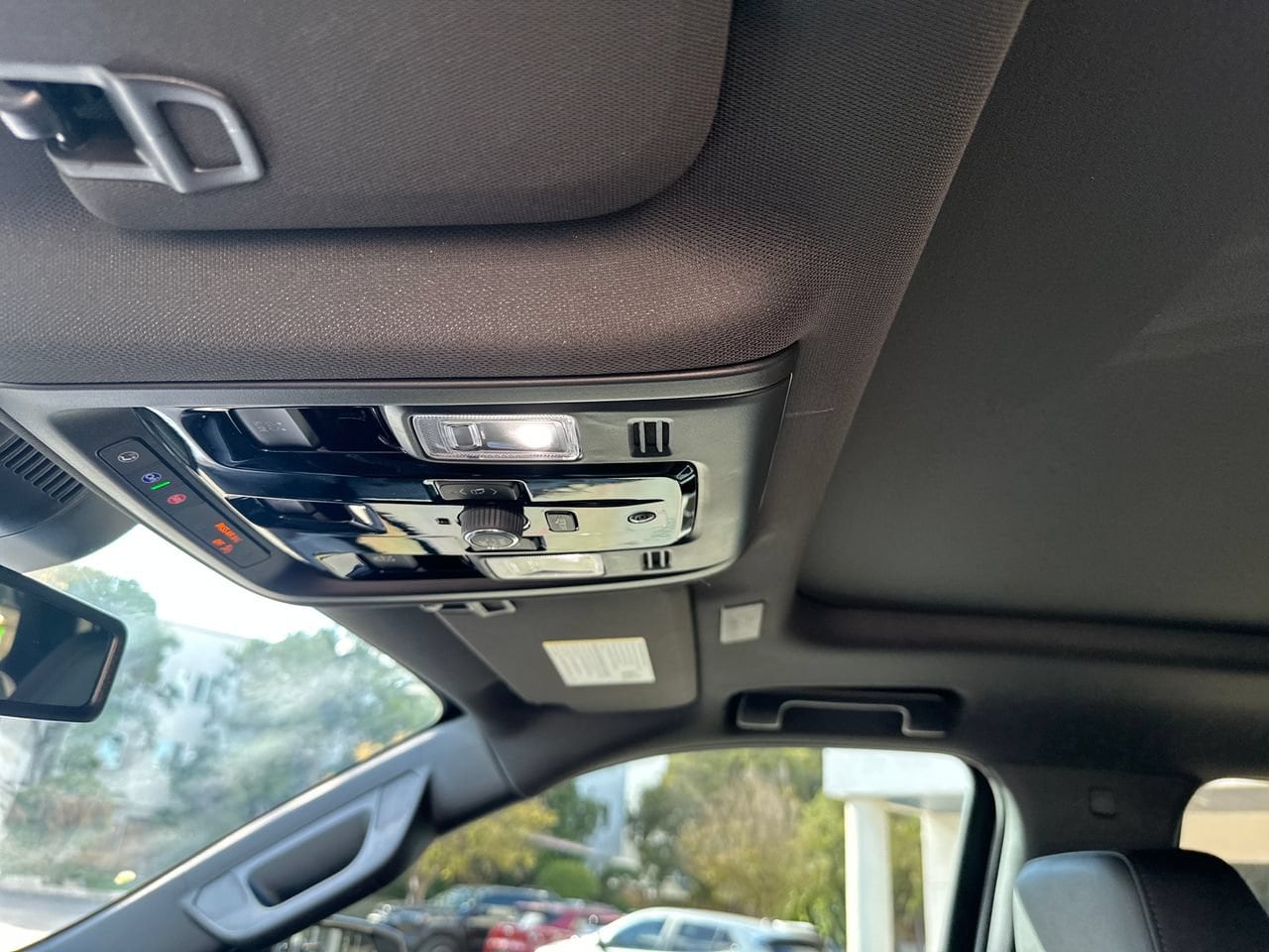 2026 Chevrolet Suburban Z71 SUV, photo 22