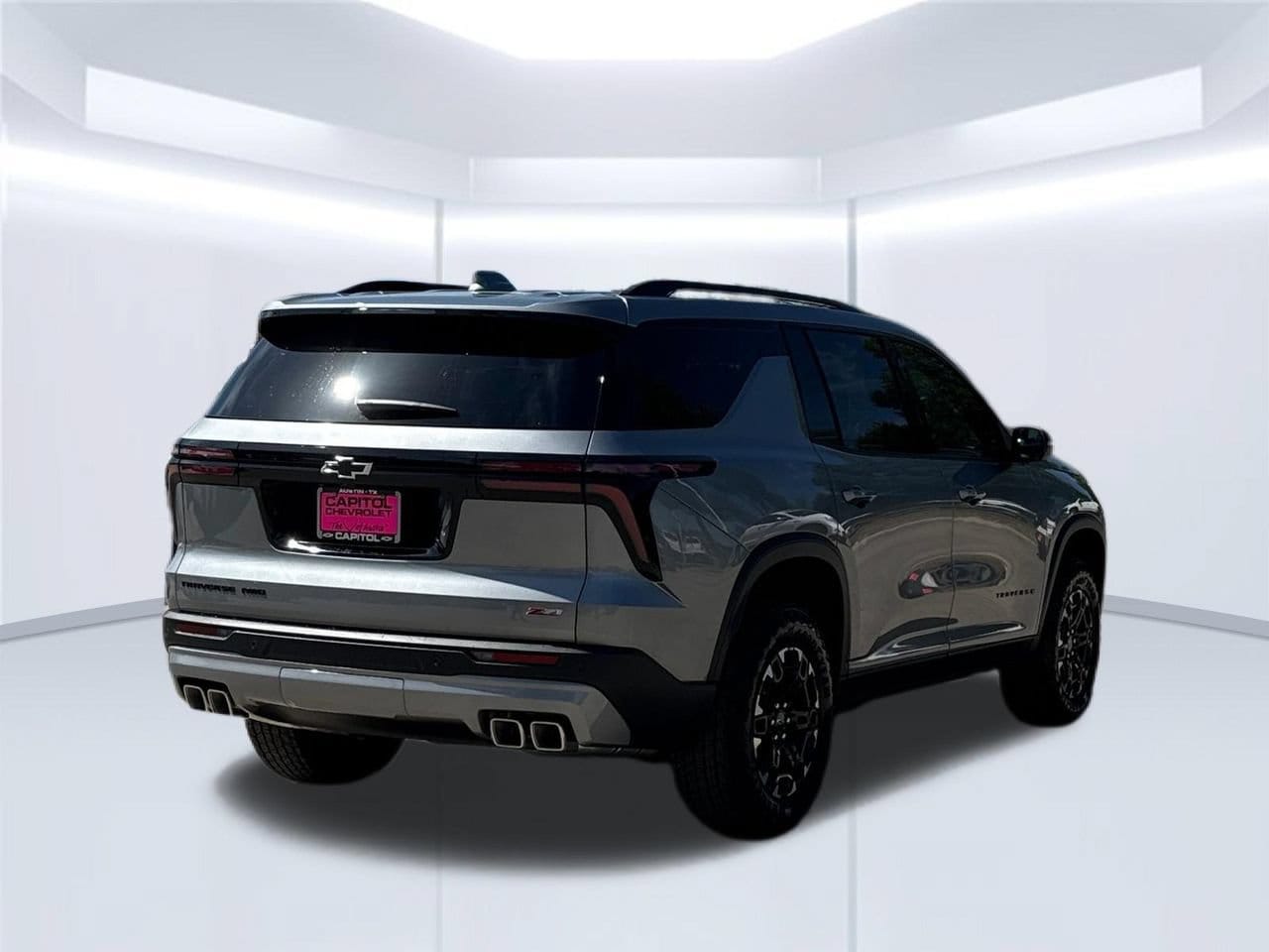 2027 Chevrolet Traverse Z71 SUV, photo 5
