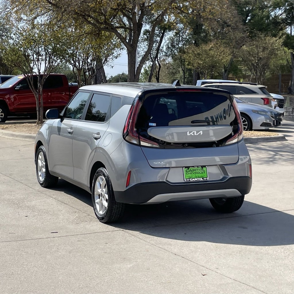 Used 2023 Kia Soul LX Hatchback