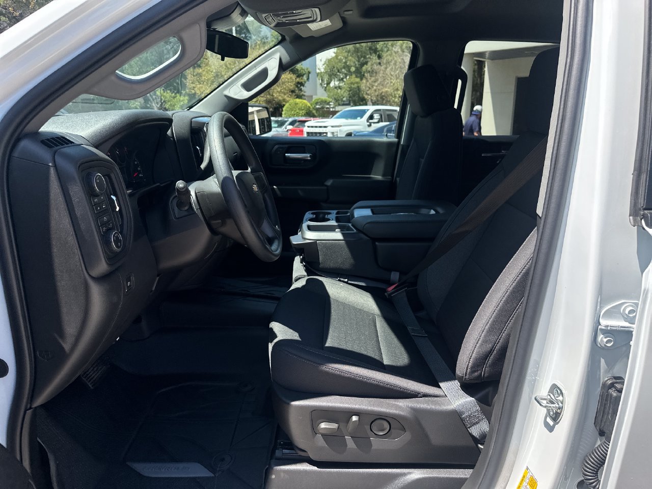 2026 Chevrolet Silverado 1500 Custom - Photo 9
