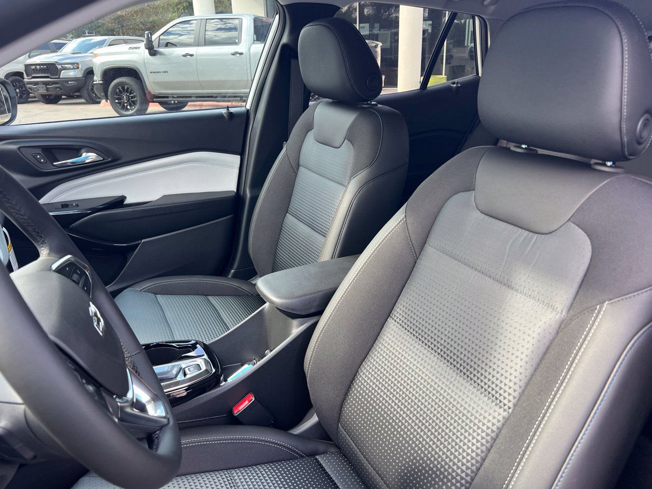 2026 Chevrolet Trax LT - Photo 11