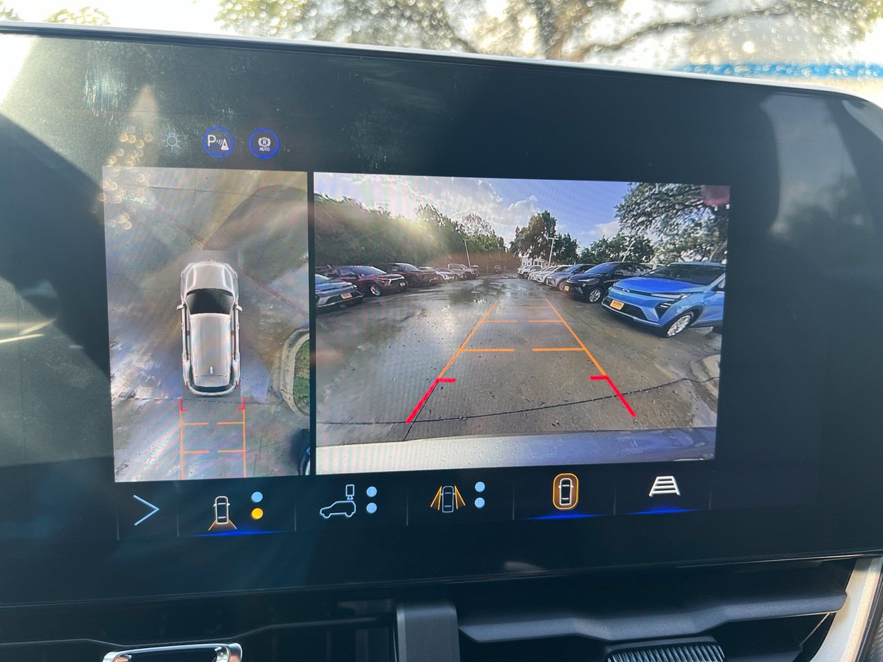 2027 Chevrolet Equinox LT - Photo 21