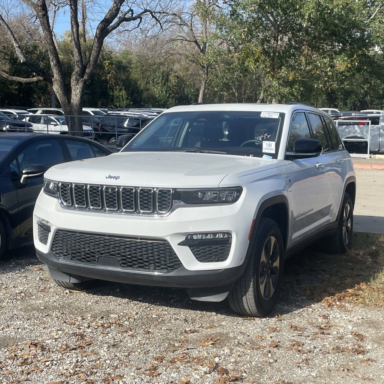 2022 Jeep Grand Cherokee 4xe's photo