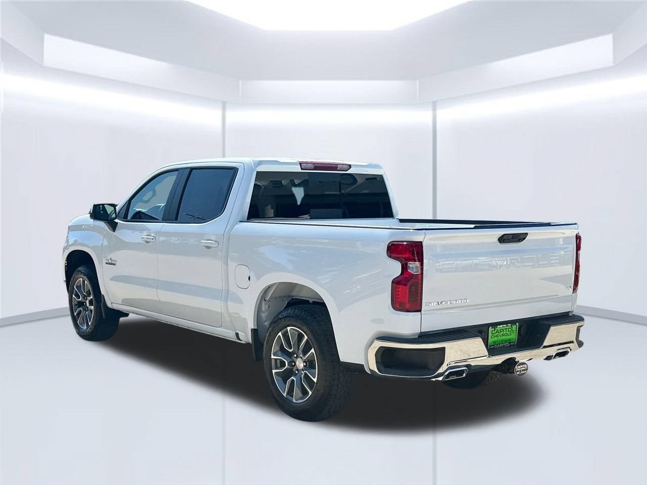 2026 Chevrolet Silverado 1500 LT Truck, photo 3