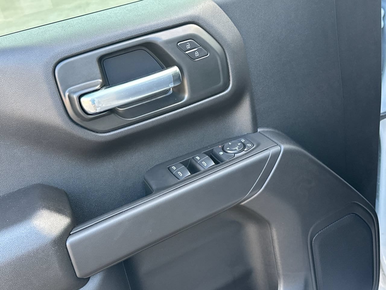 2026 Chevrolet Silverado 1500 Custom - Photo 11