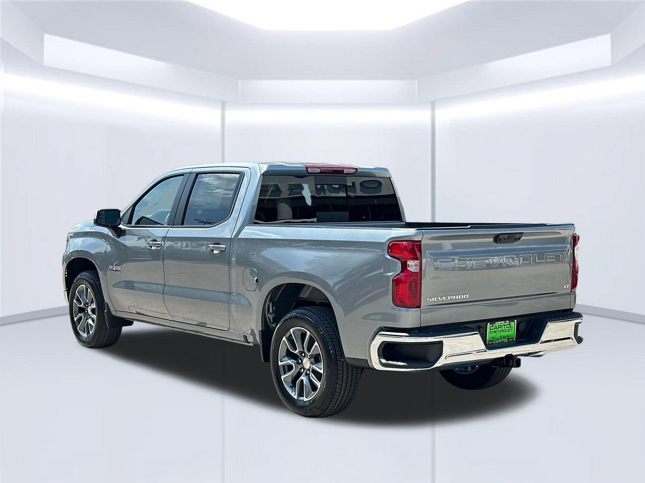 2026 Chevrolet Silverado 1500 LT Truck, photo 3