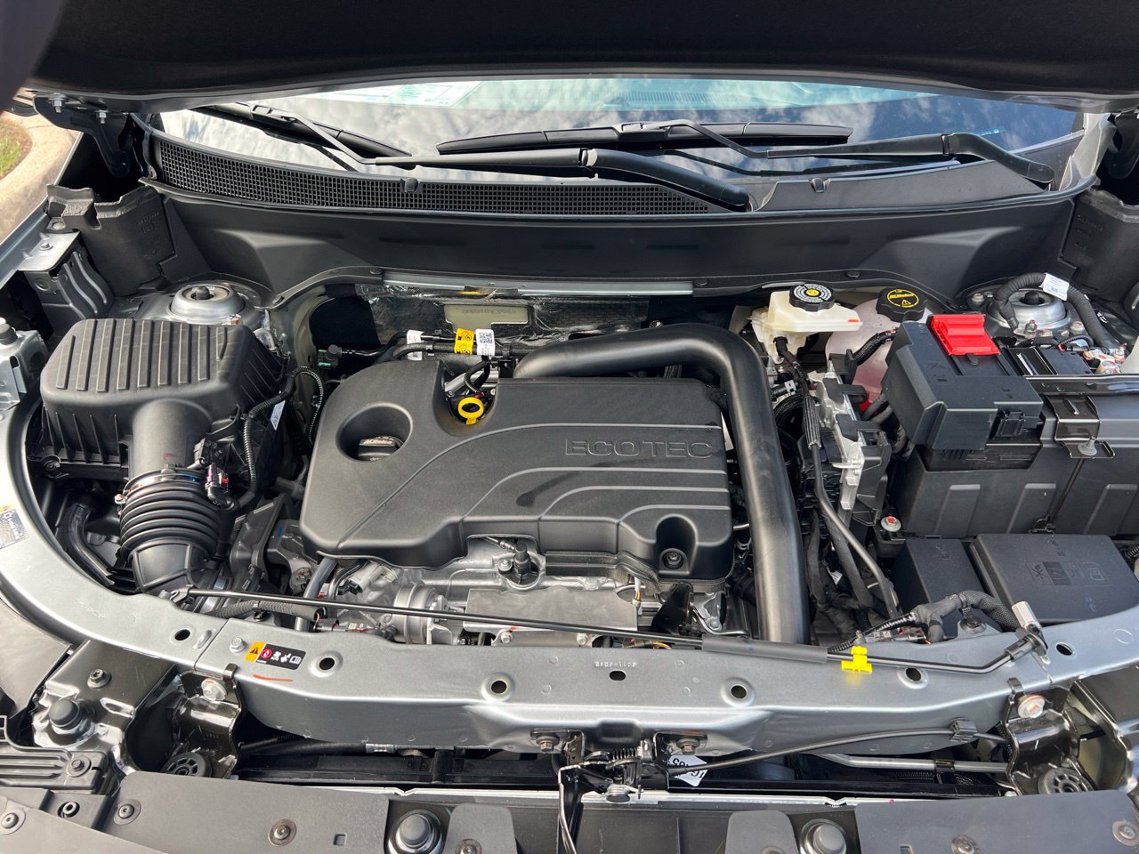 2027 Chevrolet Equinox LT - Photo 21