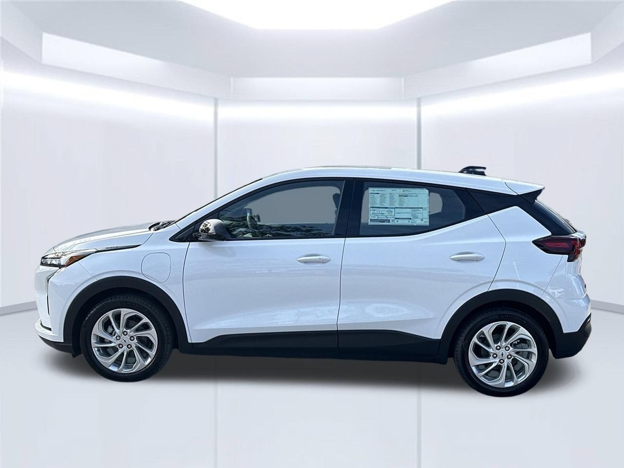 2027 Chevrolet Bolt LT, photo 3