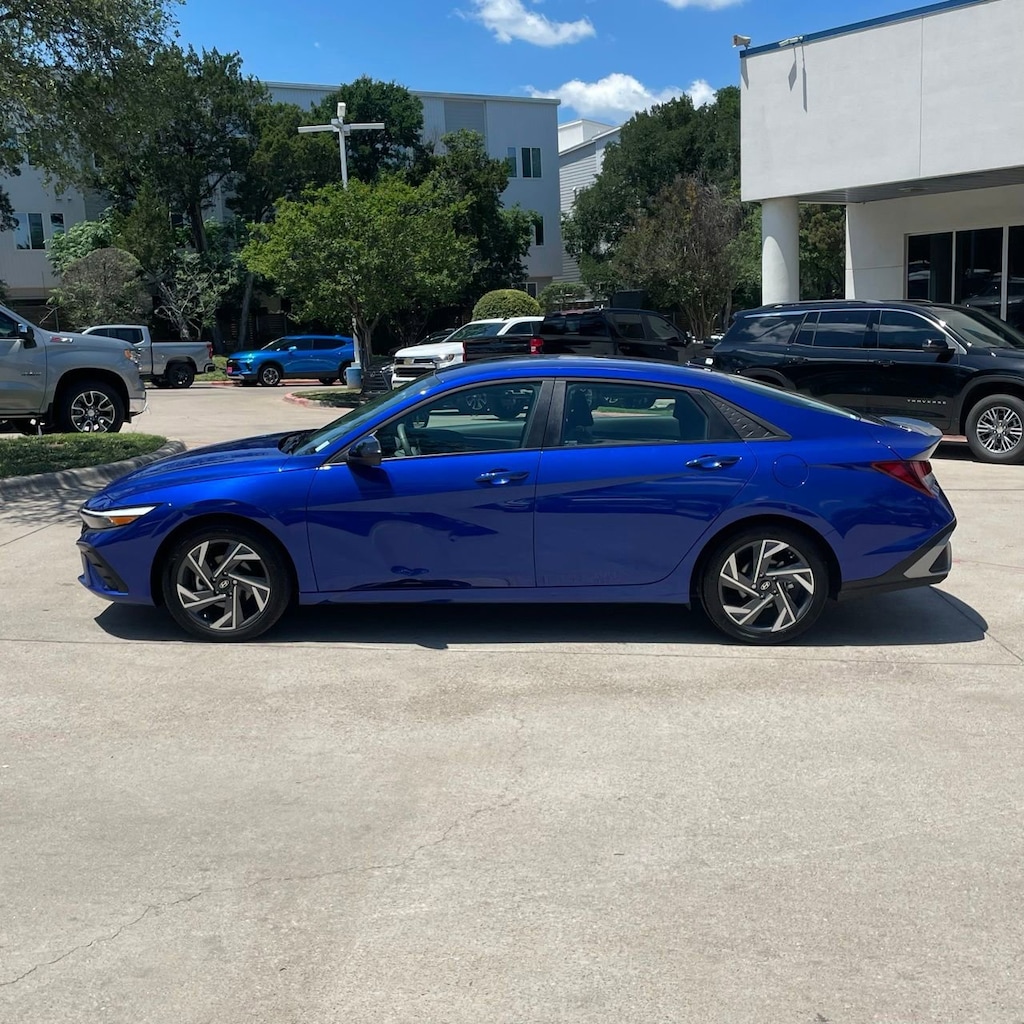 Used 2025 Hyundai Elantra SEL Sport Sedan