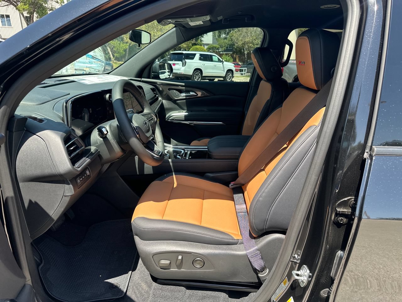 2027 Chevrolet Traverse Z71 SUV, photo 10
