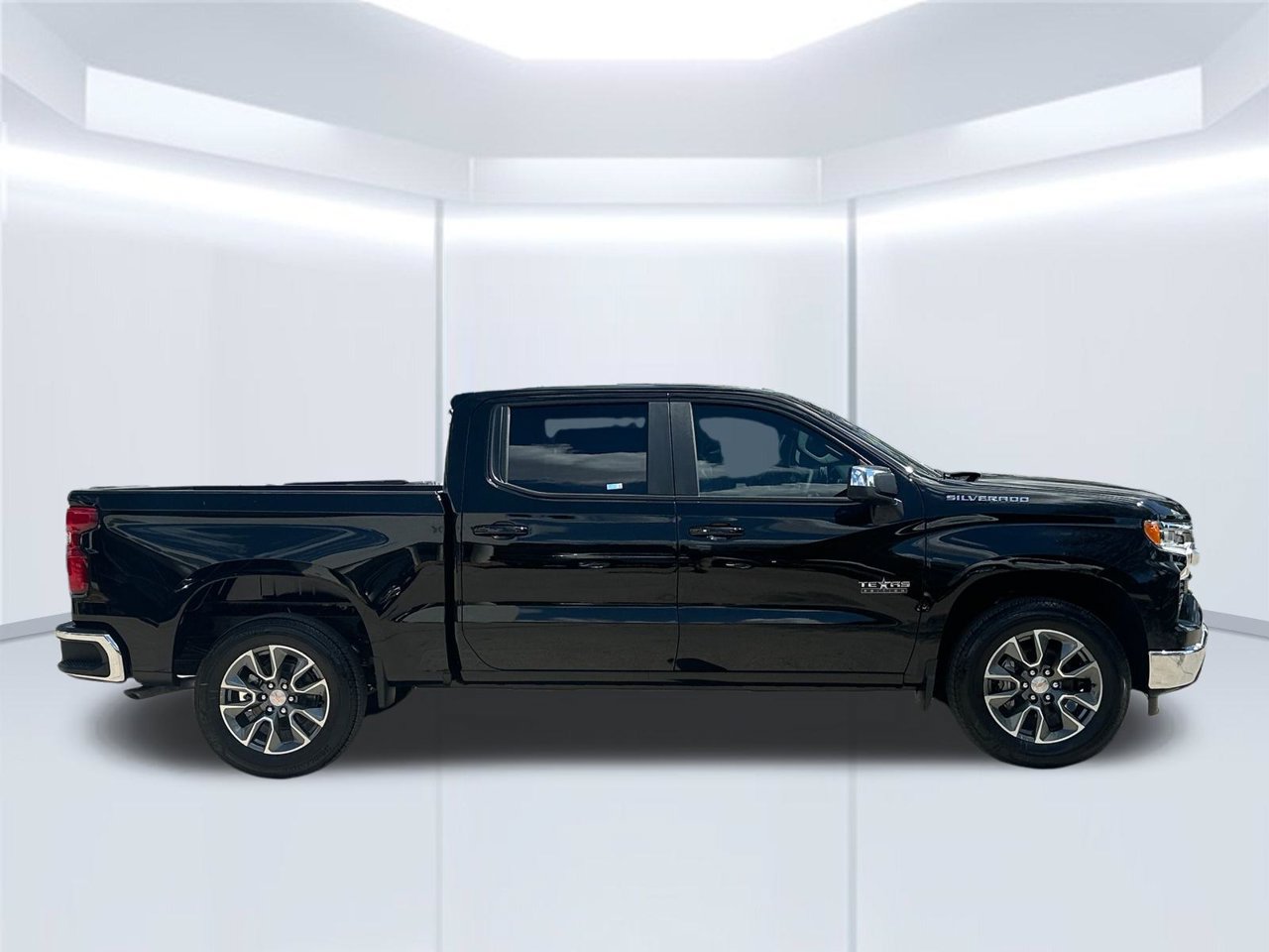 2026 Chevrolet Silverado 1500 LT - Photo 6