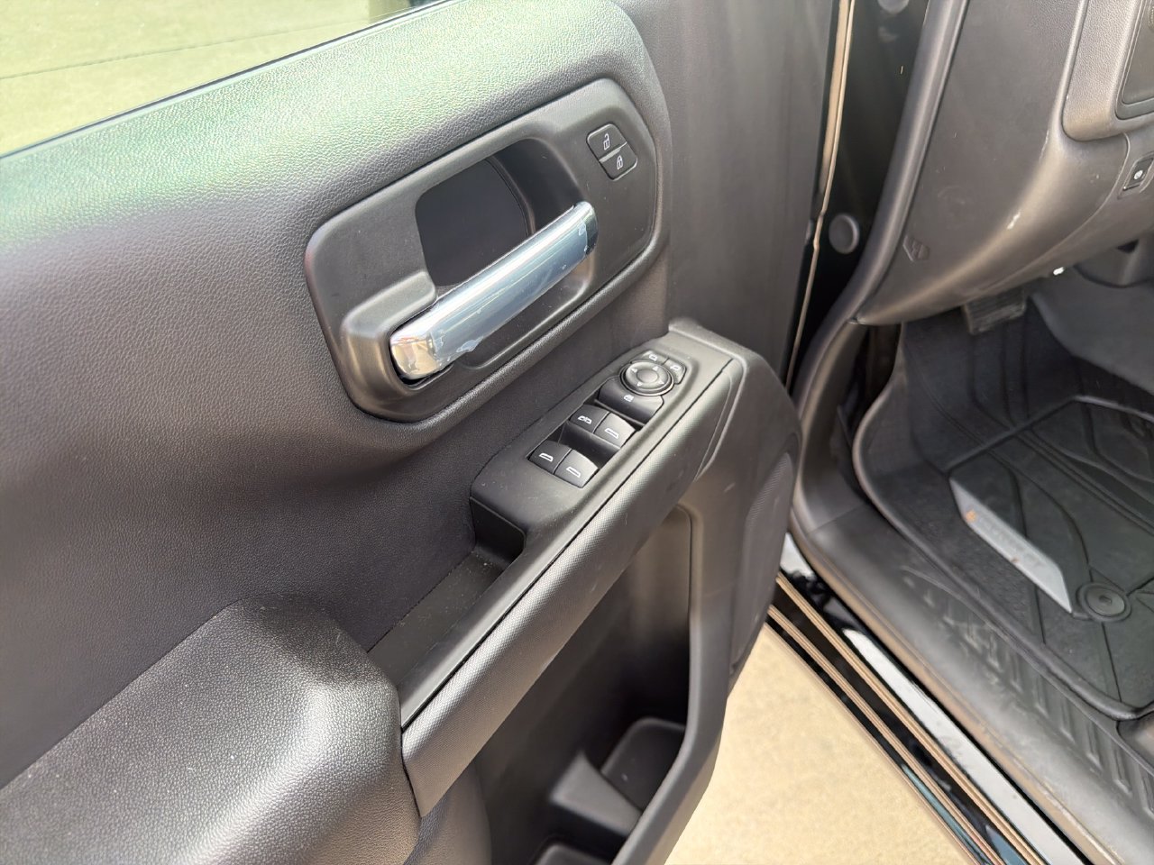 2026 Chevrolet Silverado 1500 Custom - Photo 10