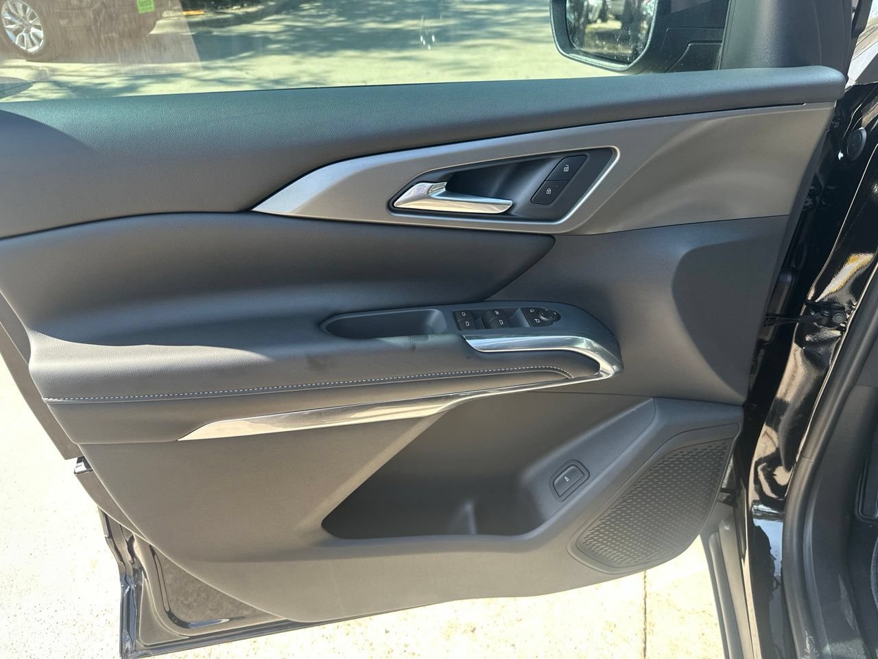 2027 Chevrolet Traverse LT, photo 11