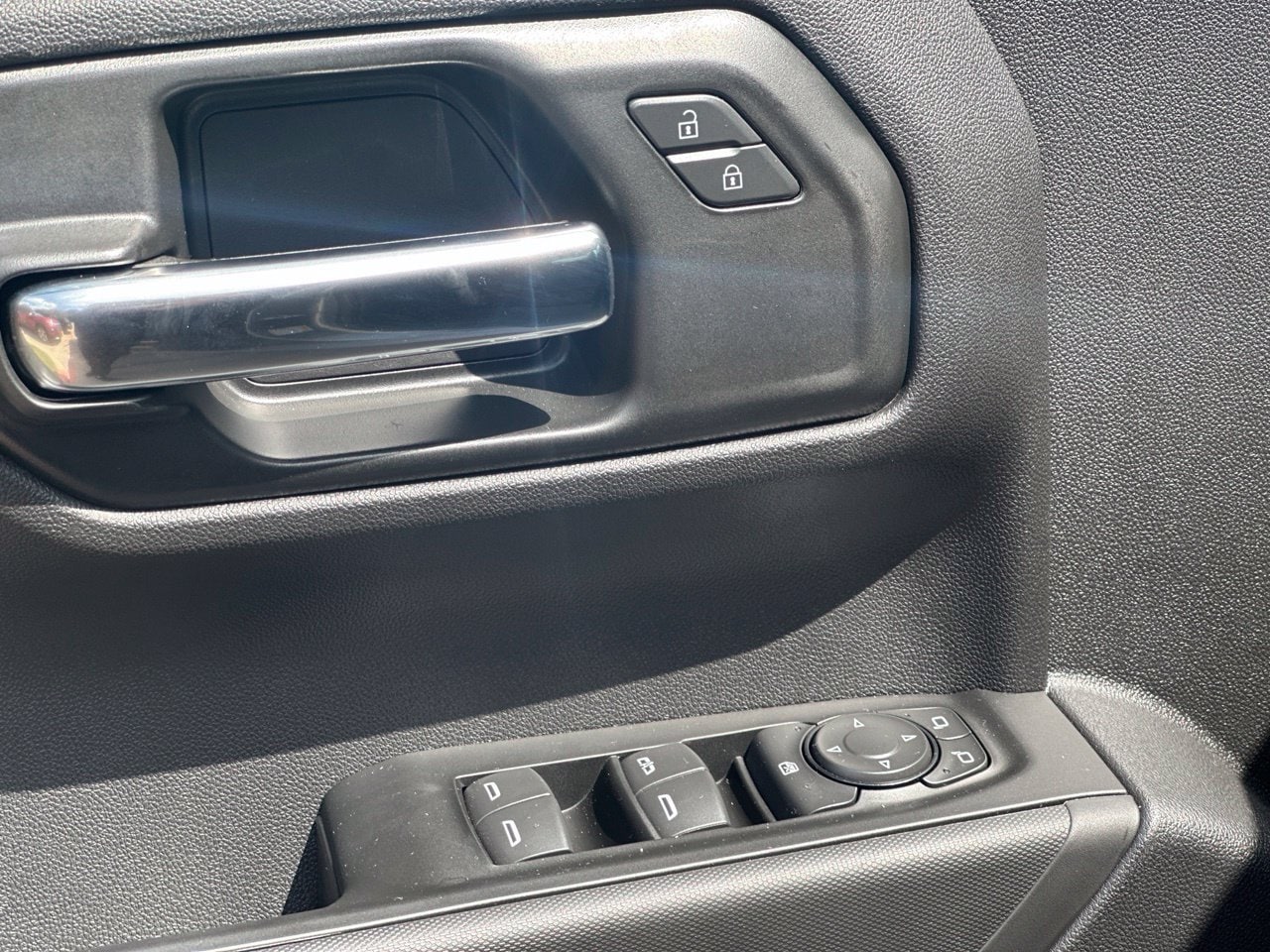 2026 Chevrolet Silverado 1500 Custom - Photo 15