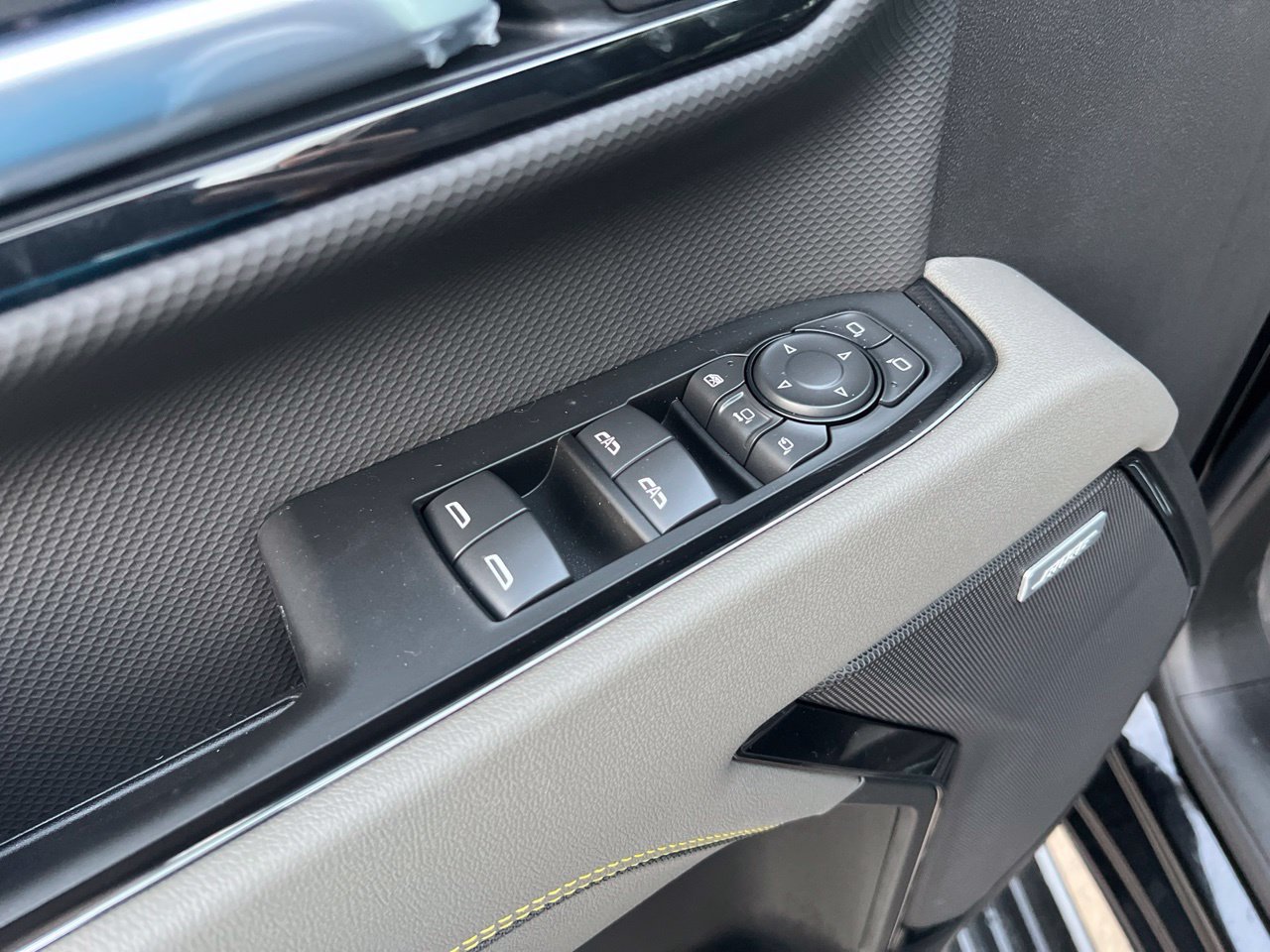 2026 Chevrolet Silverado 2500 HD ZR2 - Photo 12