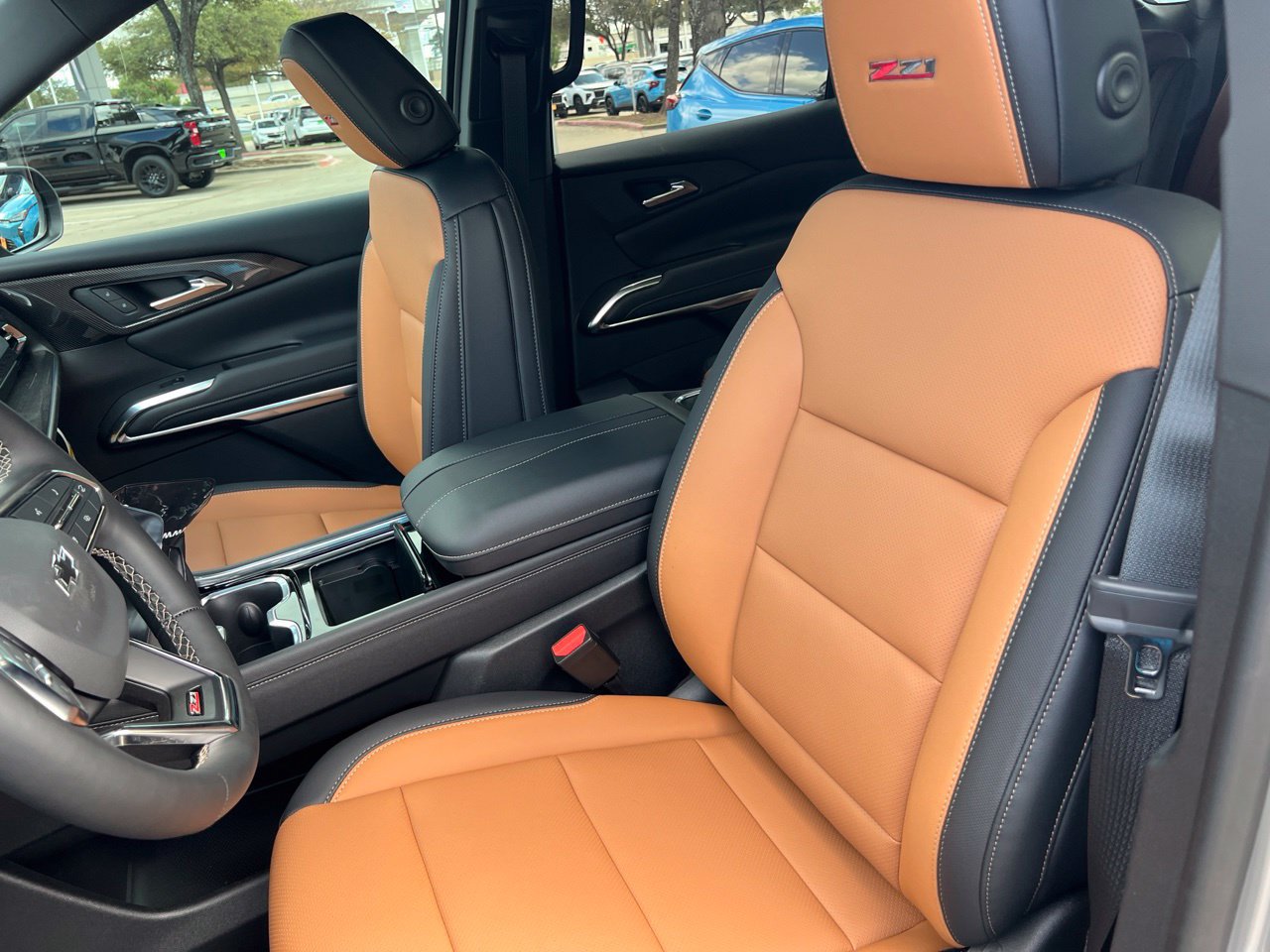 2027 Chevrolet Traverse Z71 SUV, photo 11