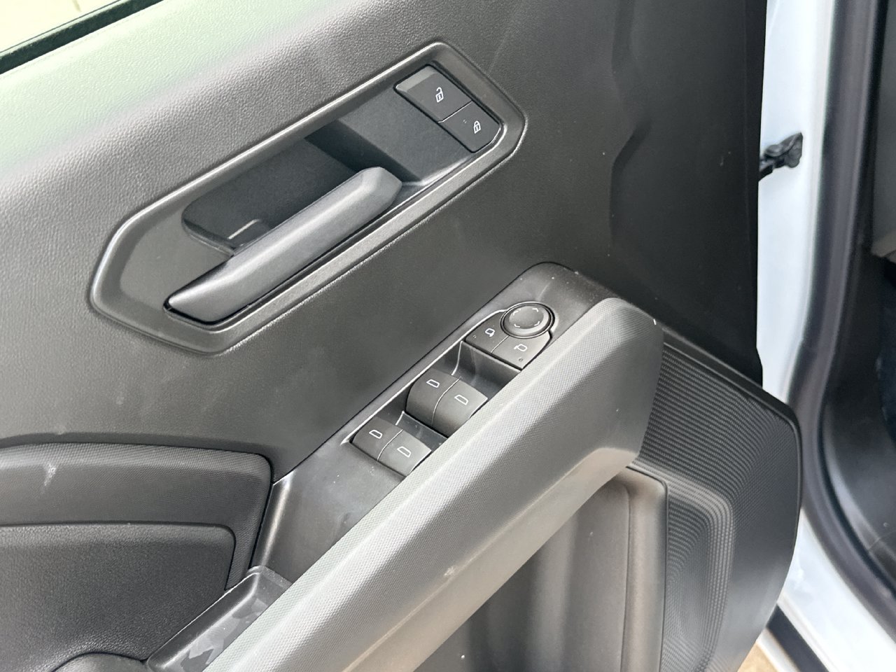 2026 Chevrolet Colorado WT - Photo 22