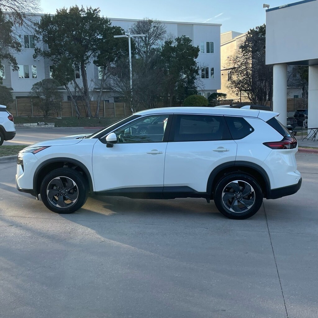 Used 2024 Nissan Rogue SV SUV