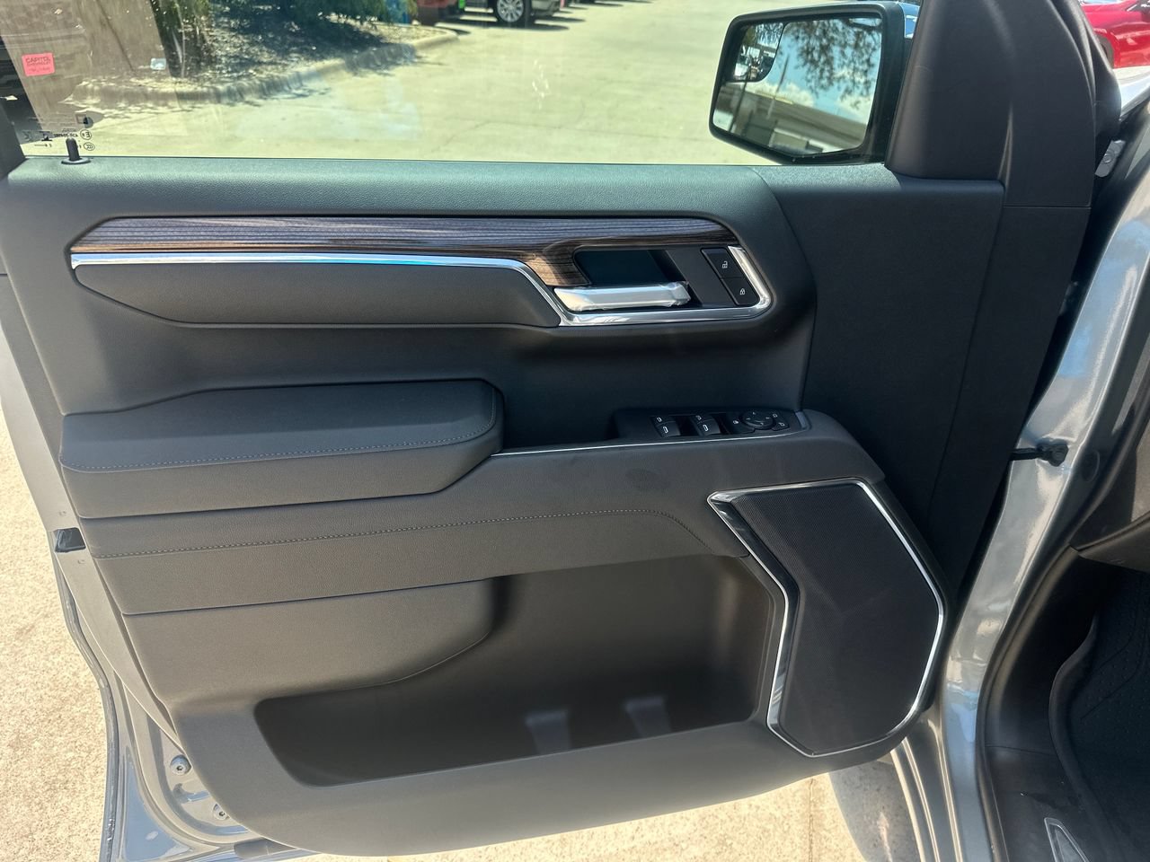 2026 Chevrolet Silverado 1500 LT Truck, photo 10