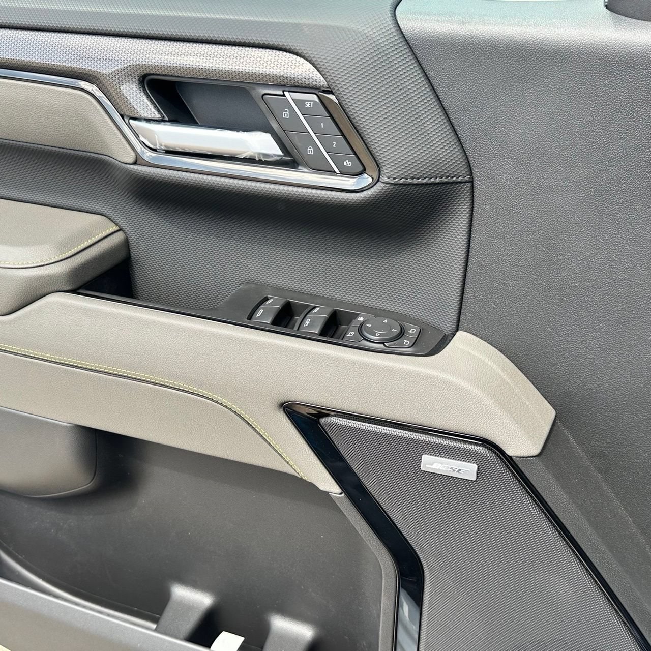 2026 Chevrolet Silverado 1500 ZR2 - Photo 25