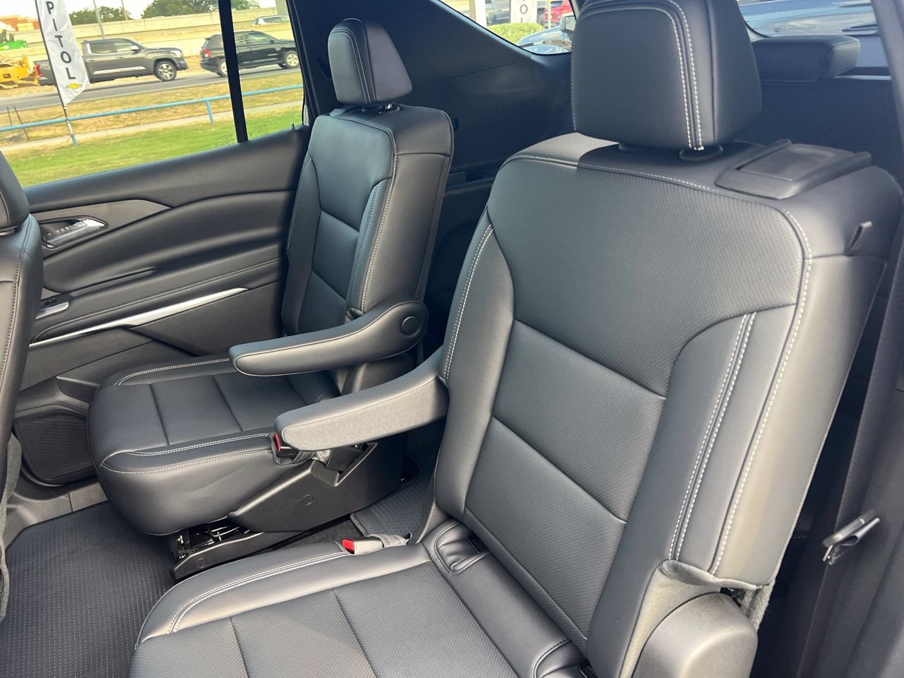 2027 Chevrolet Traverse LT SUV, photo 25
