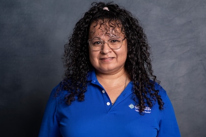 Staff member Maria Turrubiarte from ID_5fec8763c761