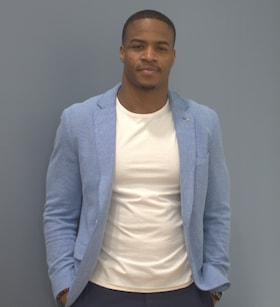 Staff member Lamare Davis from ID_e1b117a663f9