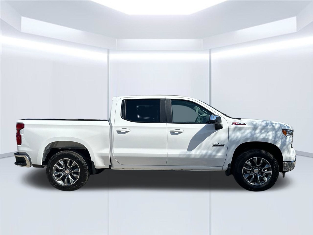 2026 Chevrolet Silverado 1500 LT - Photo 6