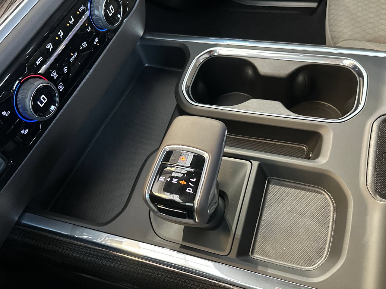 2026 Chevrolet Silverado 1500 LT, photo 10