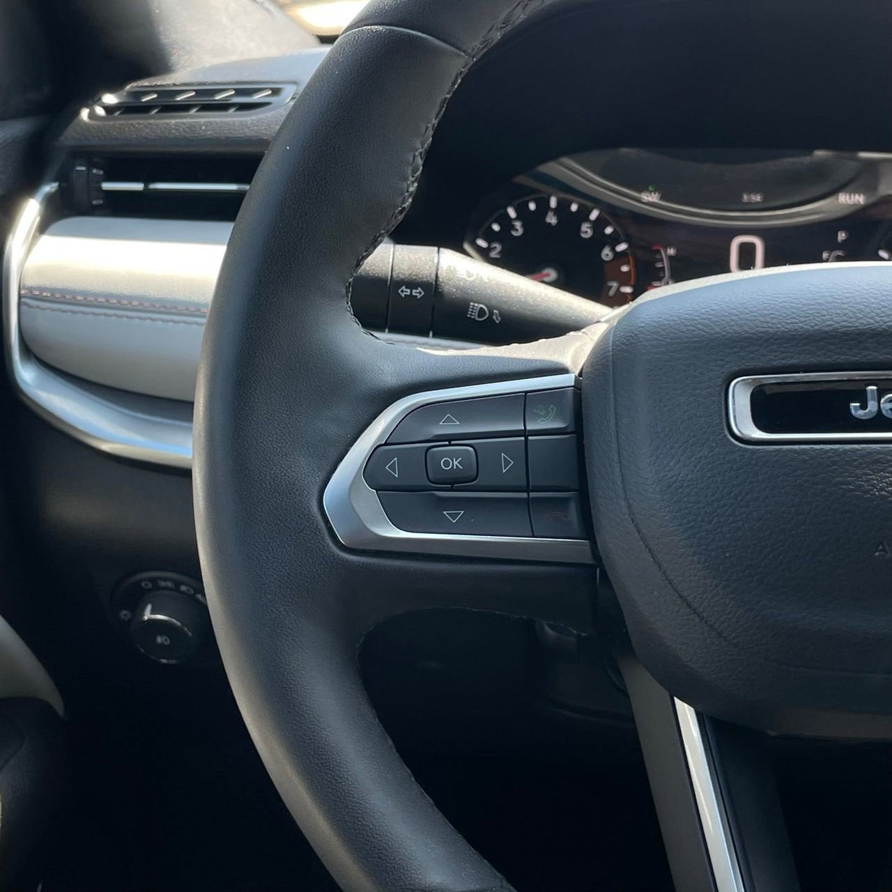 2025 Jeep Compass Limited - Photo 15