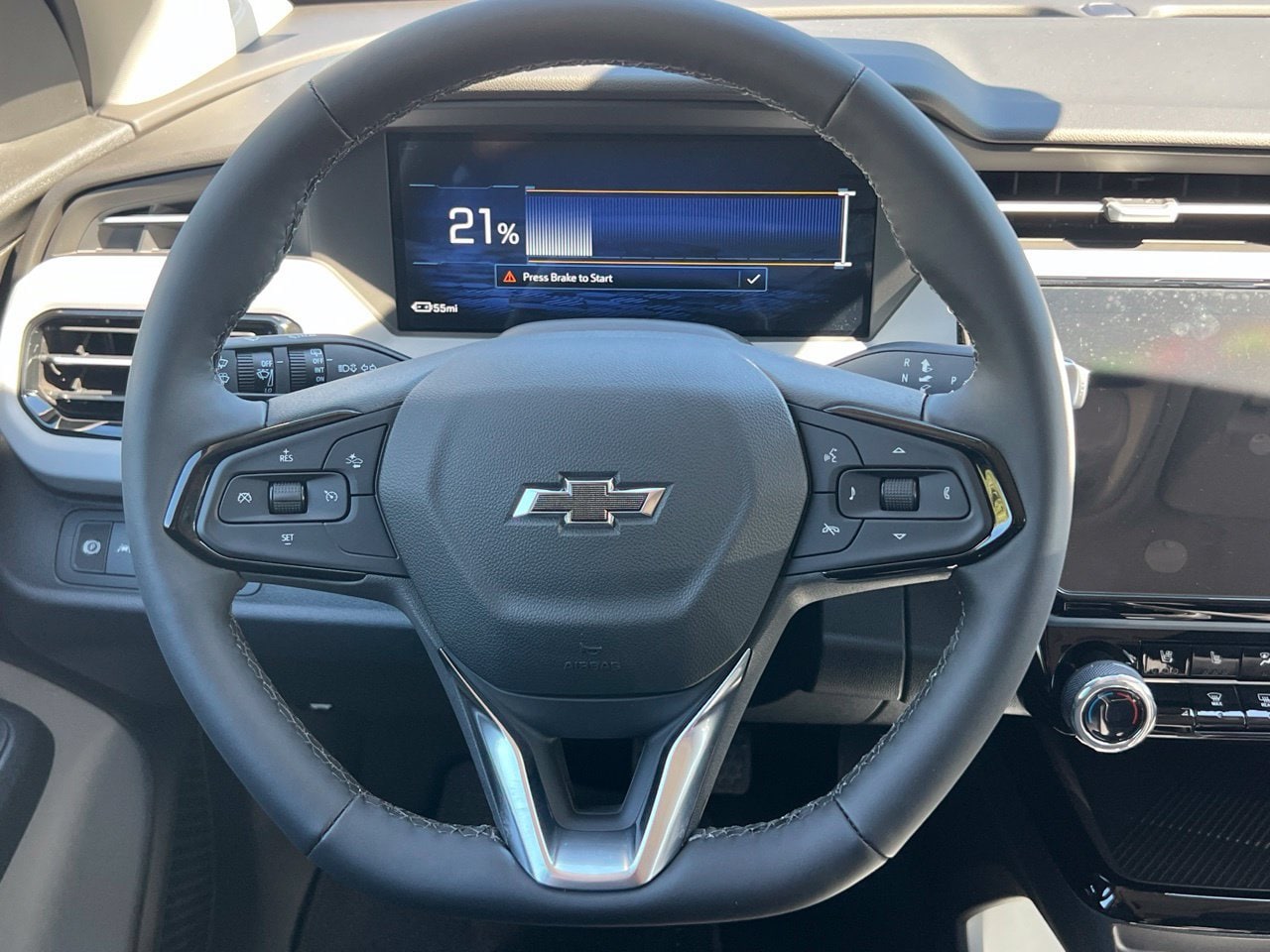 2027 Chevrolet Bolt LT, photo 16