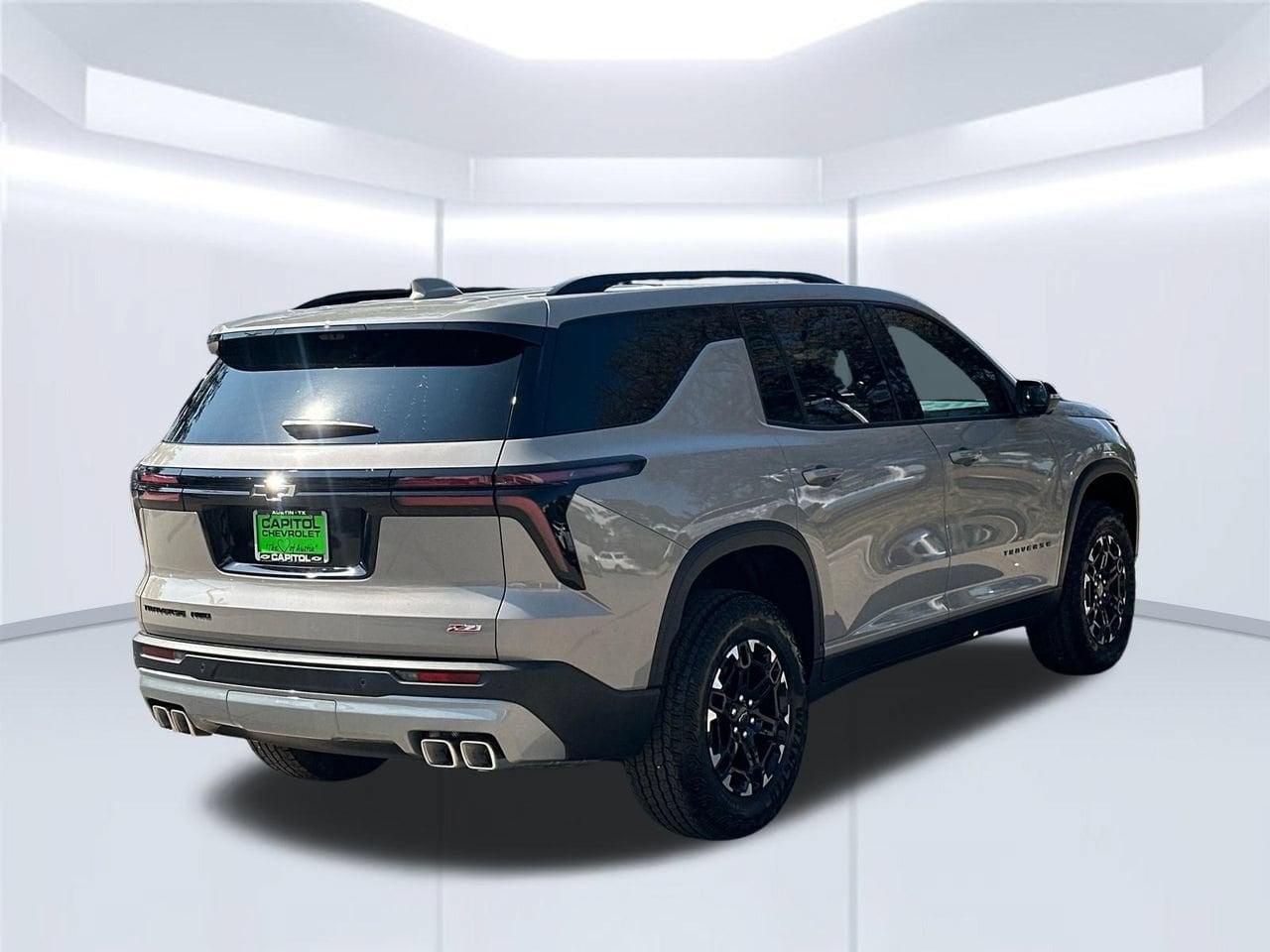 2027 Chevrolet Traverse Z71 SUV, photo 6