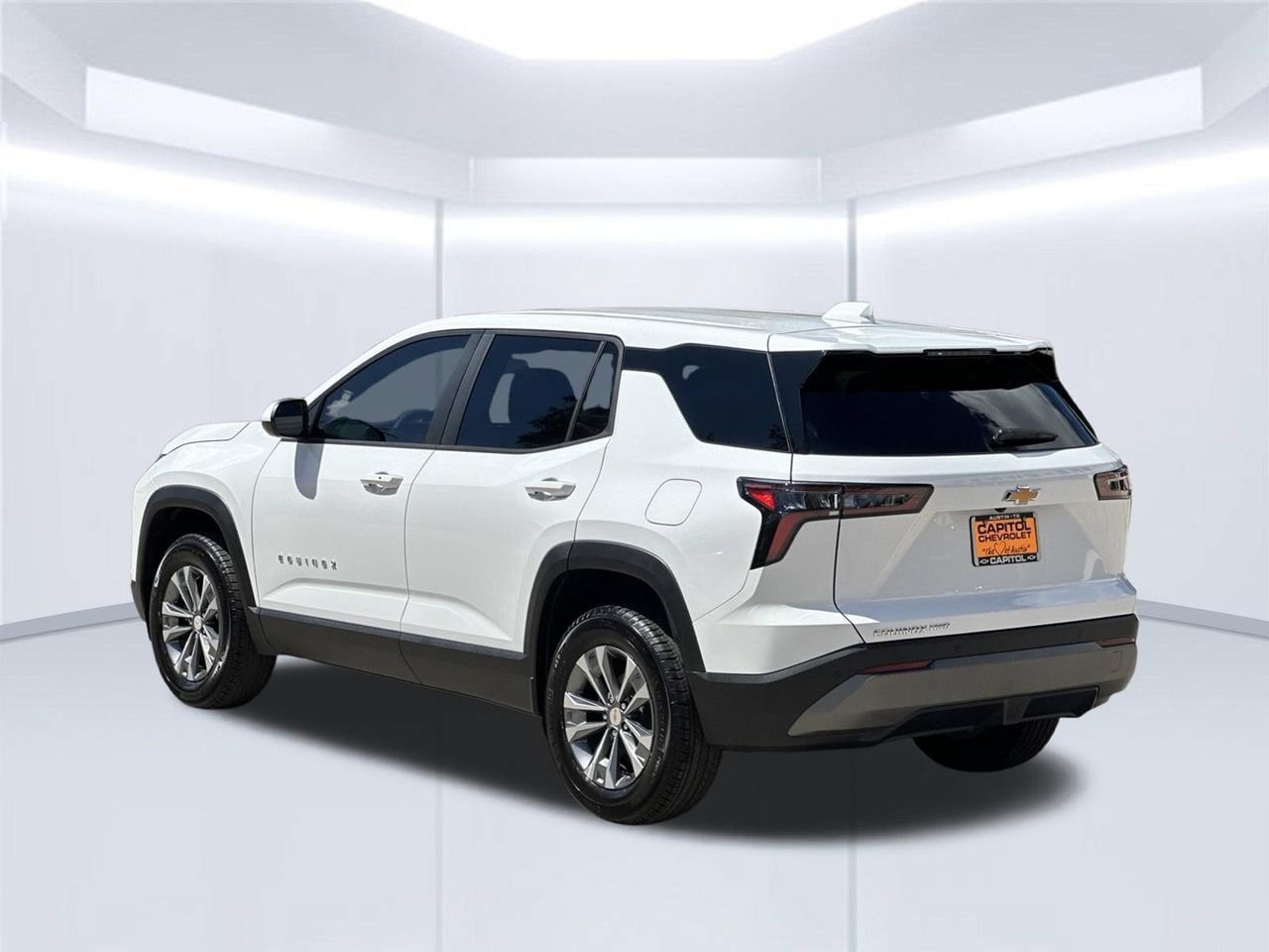2027 Chevrolet Equinox LT SUV, photo 4