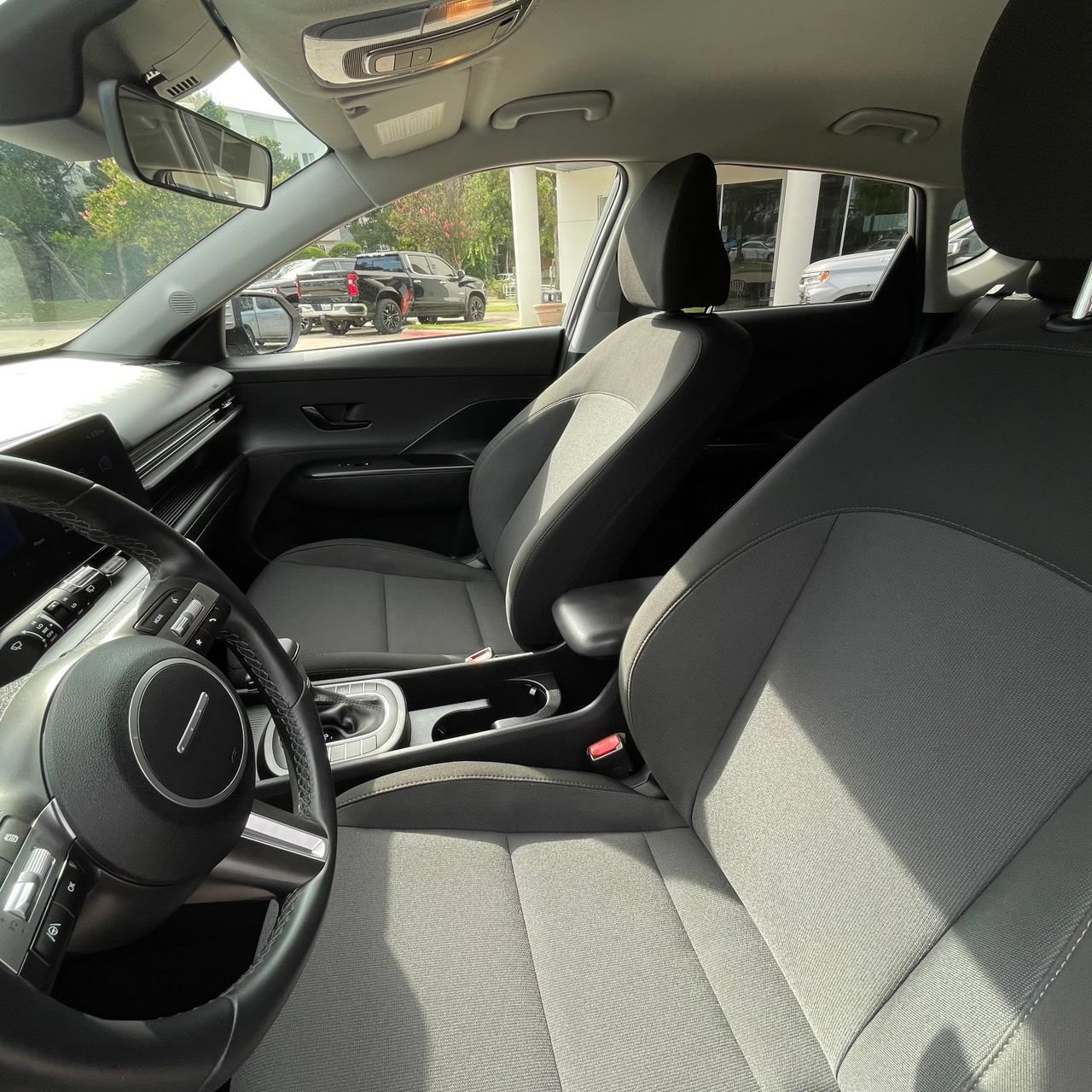 2025 Hyundai Kona SEL - Photo 21
