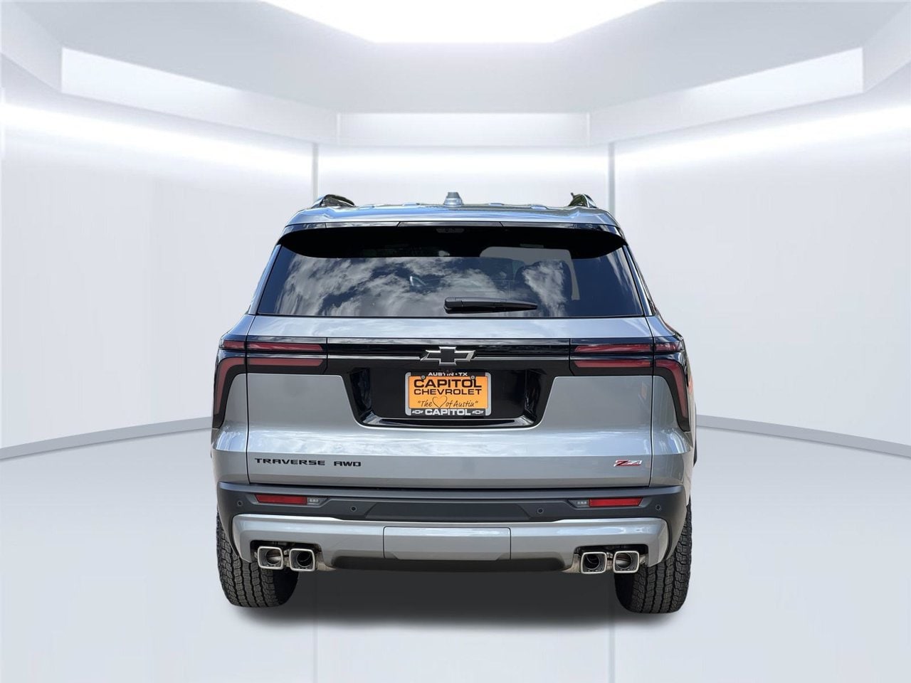 2027 Chevrolet Traverse Z71 SUV, photo 5