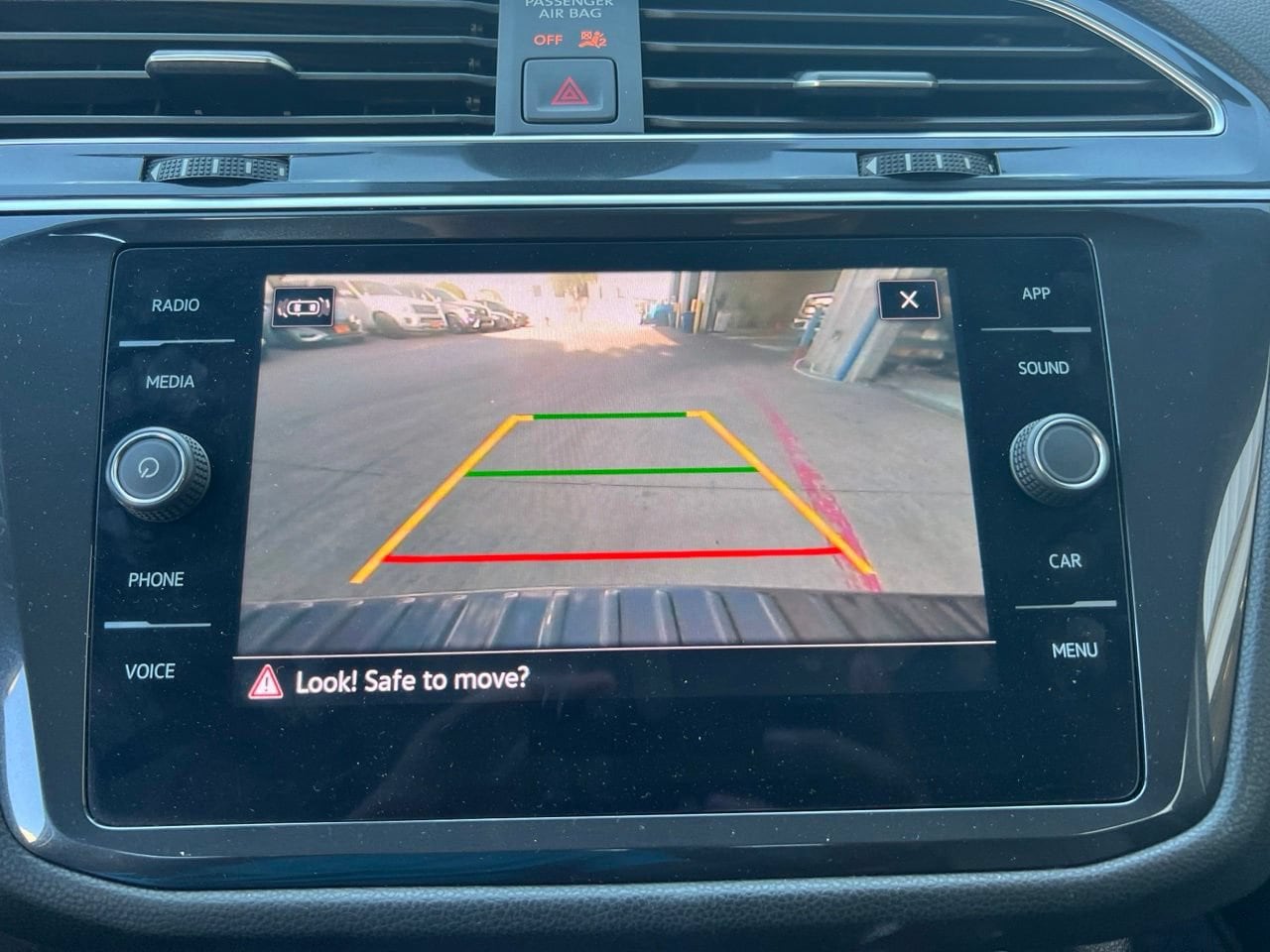 2024 Volkswagen Tiguan SE - Photo 19