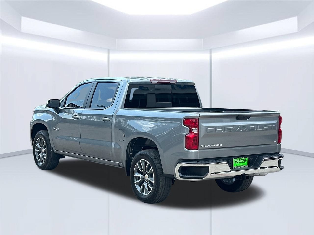 2026 Chevrolet Silverado 1500 LT Truck, photo 3