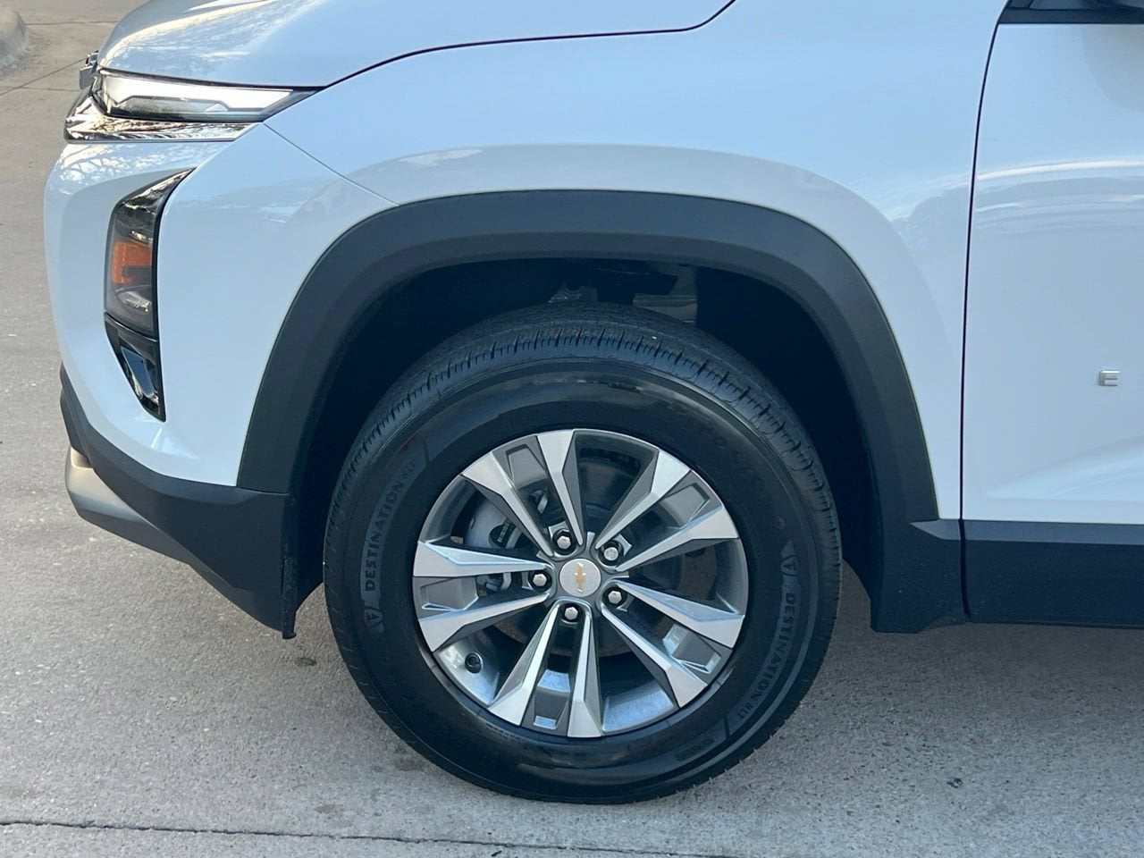 2027 Chevrolet Equinox LT SUV, photo 26