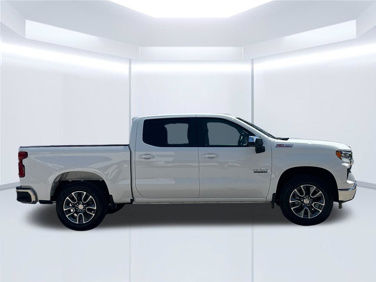 2026 Chevrolet Silverado 1500 LT - Photo 6
