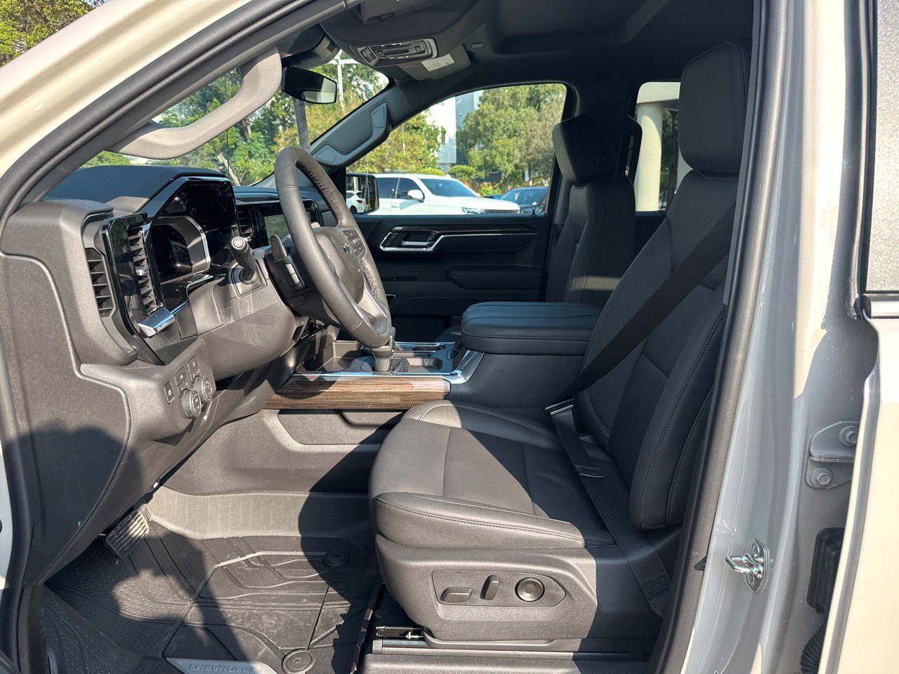 2026 Chevrolet Silverado 1500 RST Truck, photo 12
