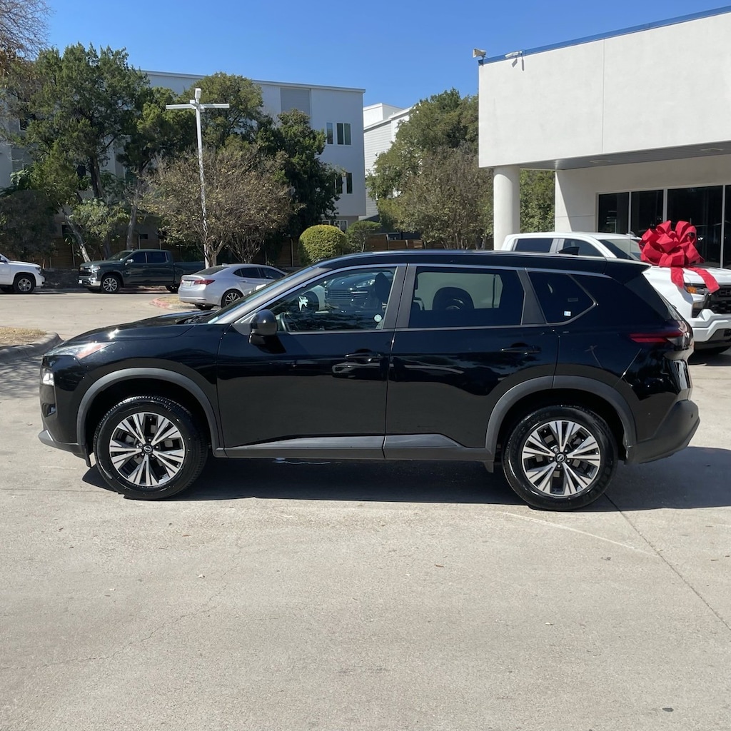 Used 2023 Nissan Rogue SV SUV
