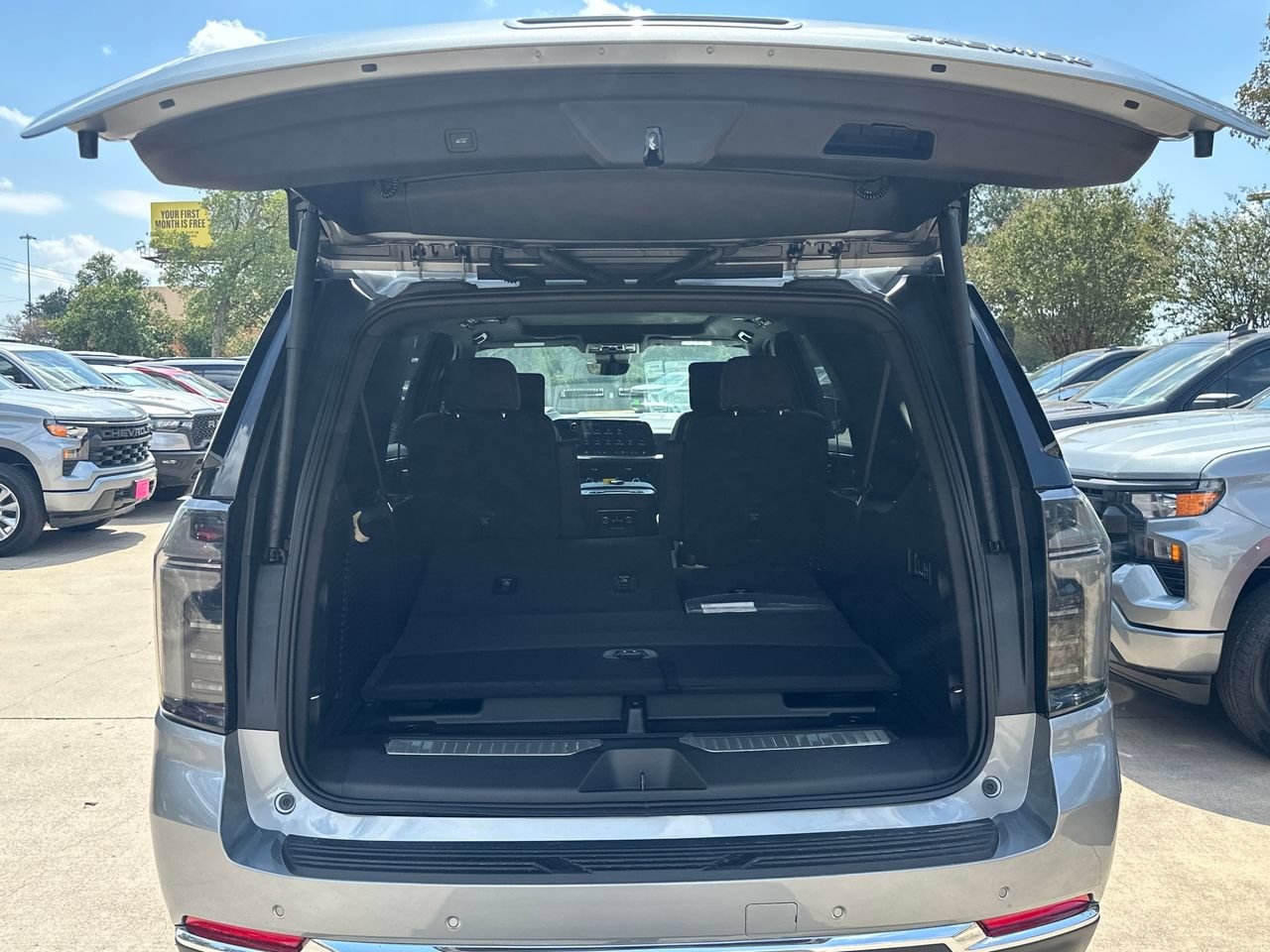 2026 Chevrolet Suburban Premier SUV, photo 27