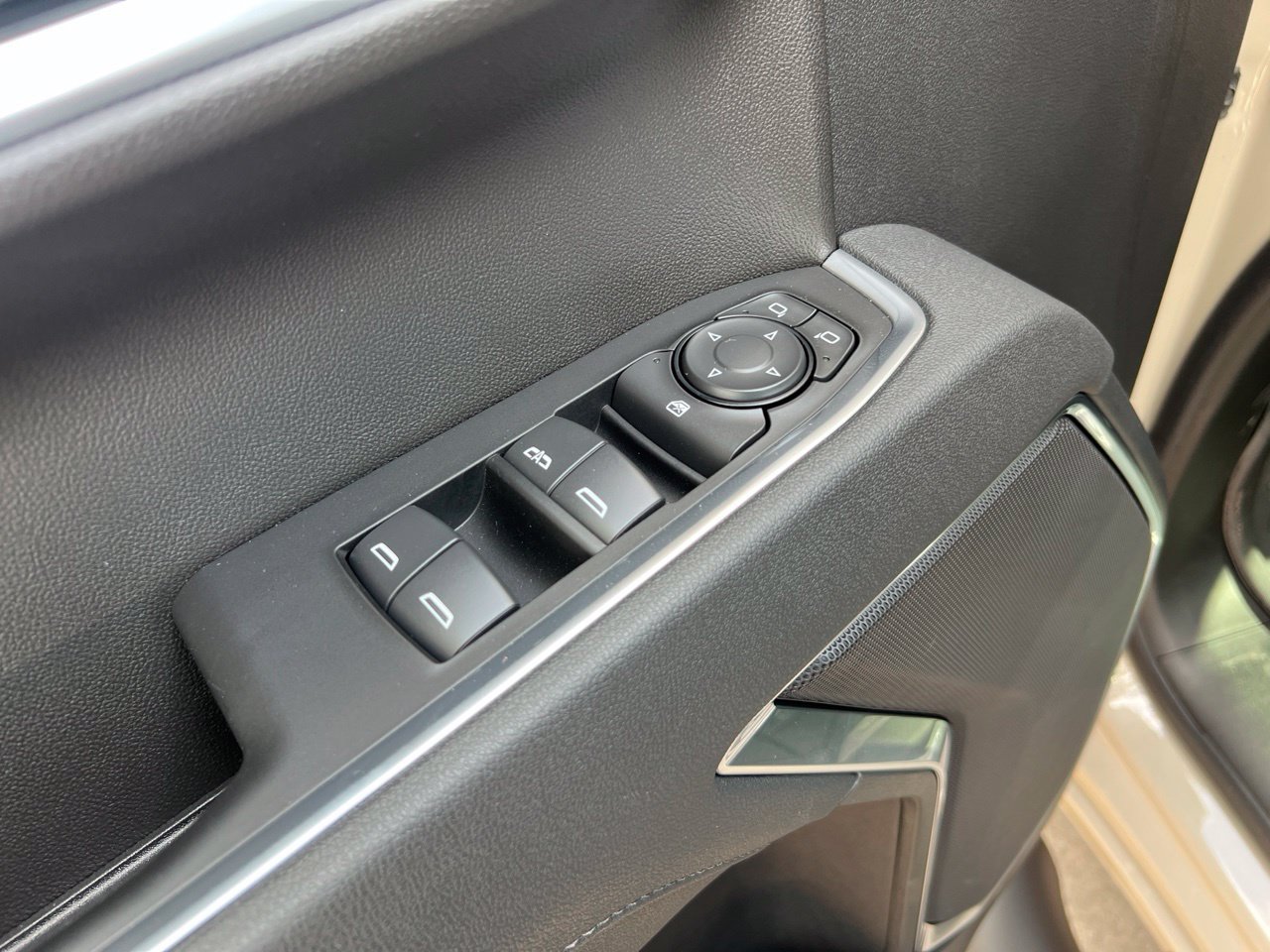 2026 Chevrolet Silverado 1500 RST - Photo 15
