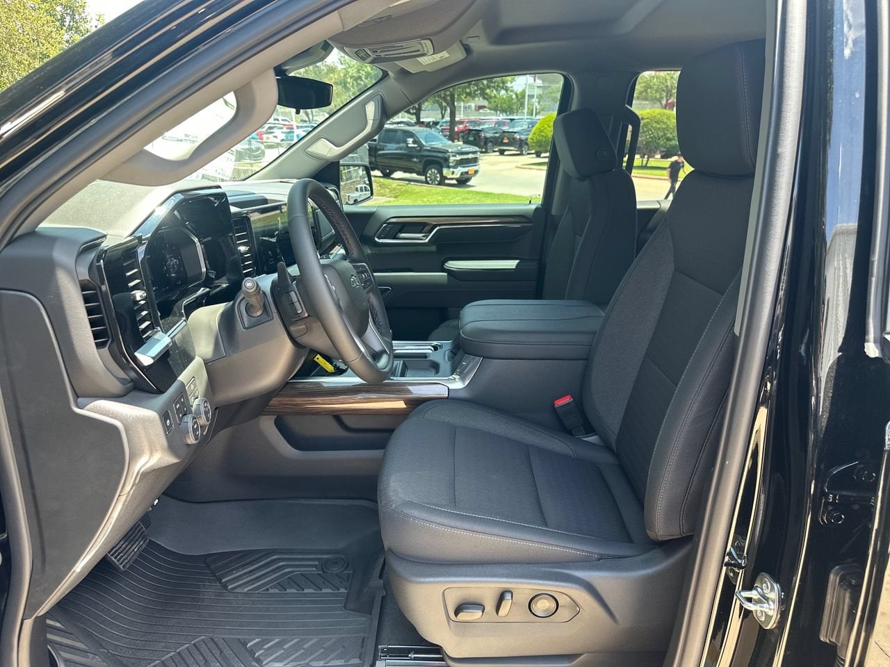 2026 Chevrolet Silverado 1500 LT Trail Boss, photo 10