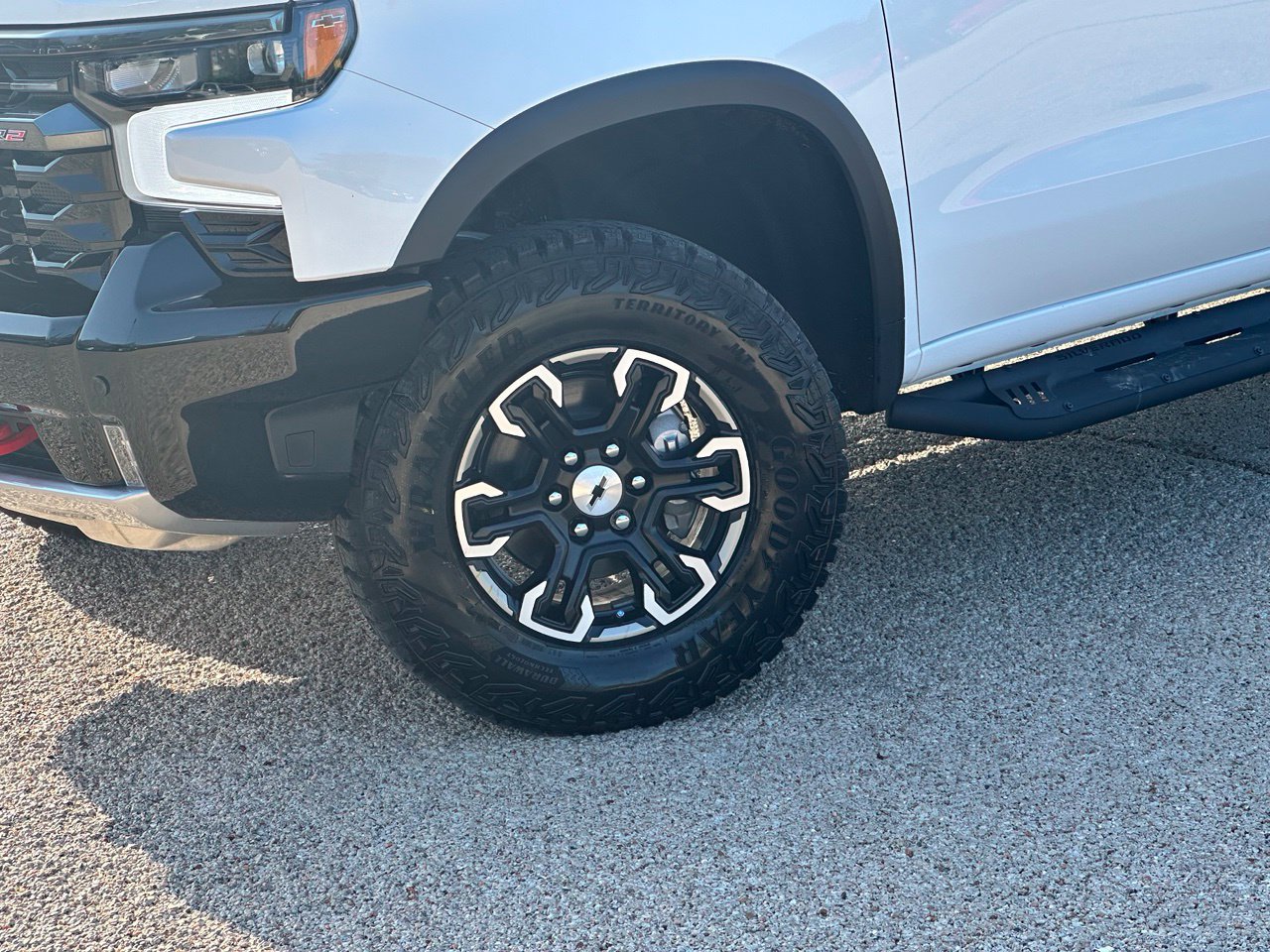 2026 Chevrolet Silverado 1500 ZR2 Truck, photo 3