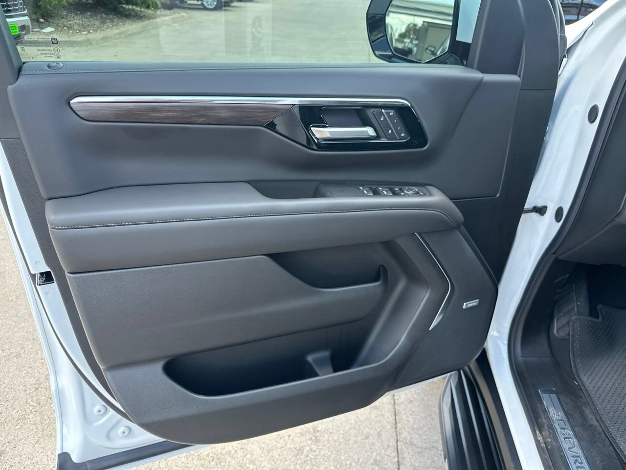 2026 Chevrolet Suburban LT SUV, photo 11