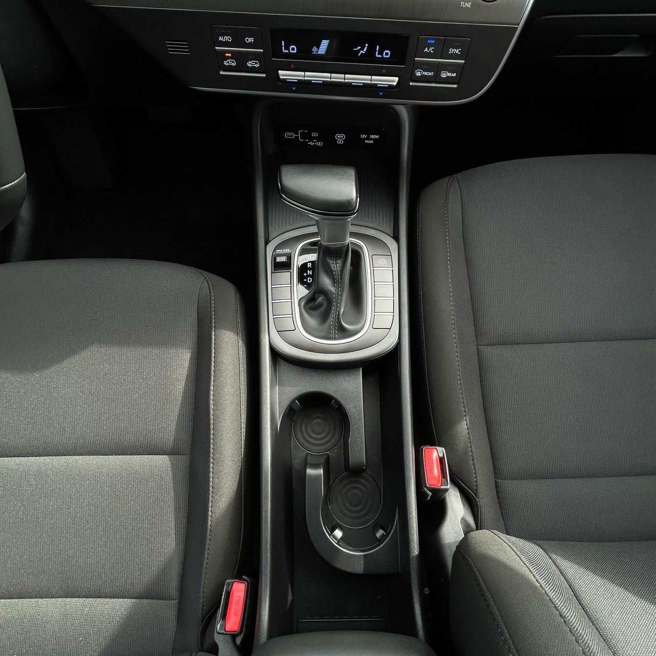2025 Hyundai Kona SEL - Photo 19