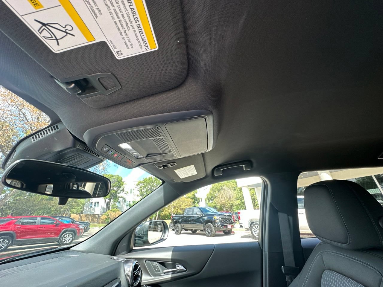 2027 Chevrolet Equinox LT - Photo 22