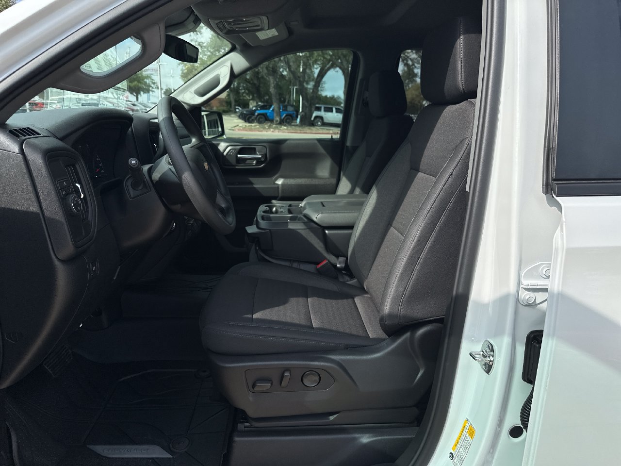 2026 Chevrolet Silverado 1500 Custom - Photo 10