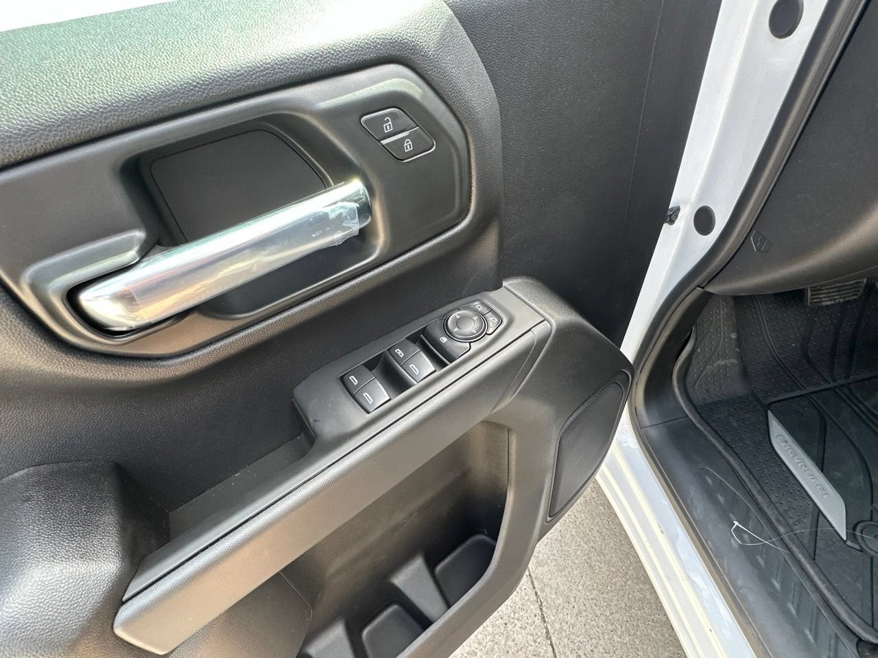 2026 Chevrolet Silverado 1500 Custom - Photo 11